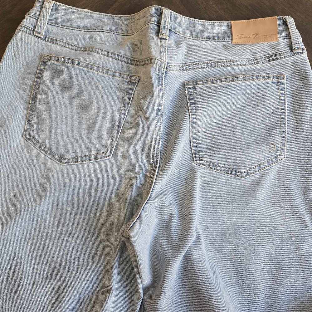 7 For All Mankind Light Blue Straight Leg Jeans - Picture 4 of 8